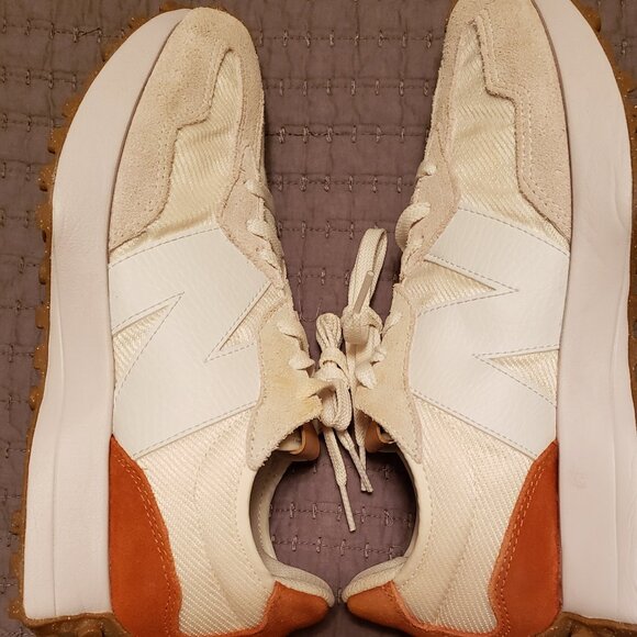Women's/New Balance 327 - Picture 1 of 7
